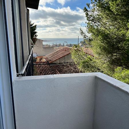 Coquette Maison A 500 M De La Plage Du Verdon A La Couronne Мартиг Экстерьер фото